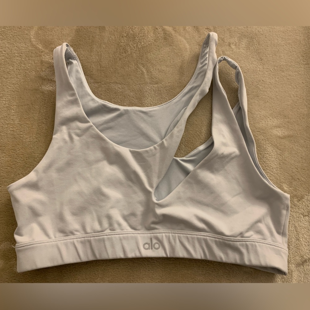 Stunning alo sports bra